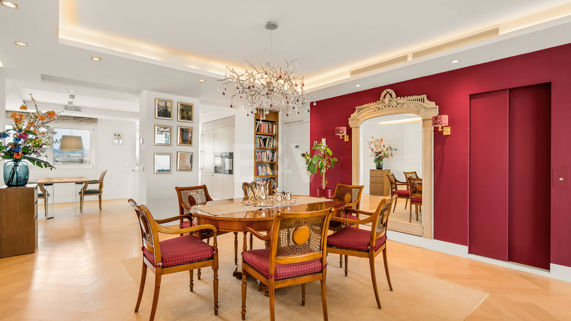 Spacious Duplex Penthouse in Don Gonzalo with Private Plunge Pool