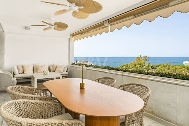 Spacious Duplex Penthouse in Don Gonzalo with Private Plunge Pool