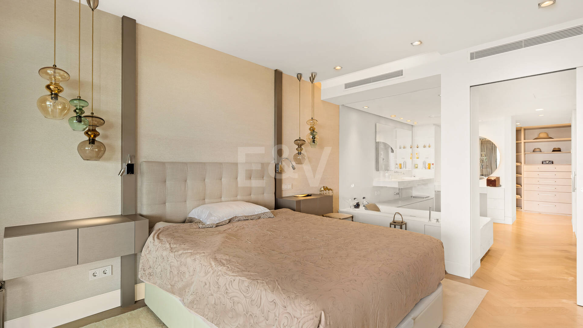 Spacious Duplex Penthouse in Don Gonzalo with Private Plunge Pool