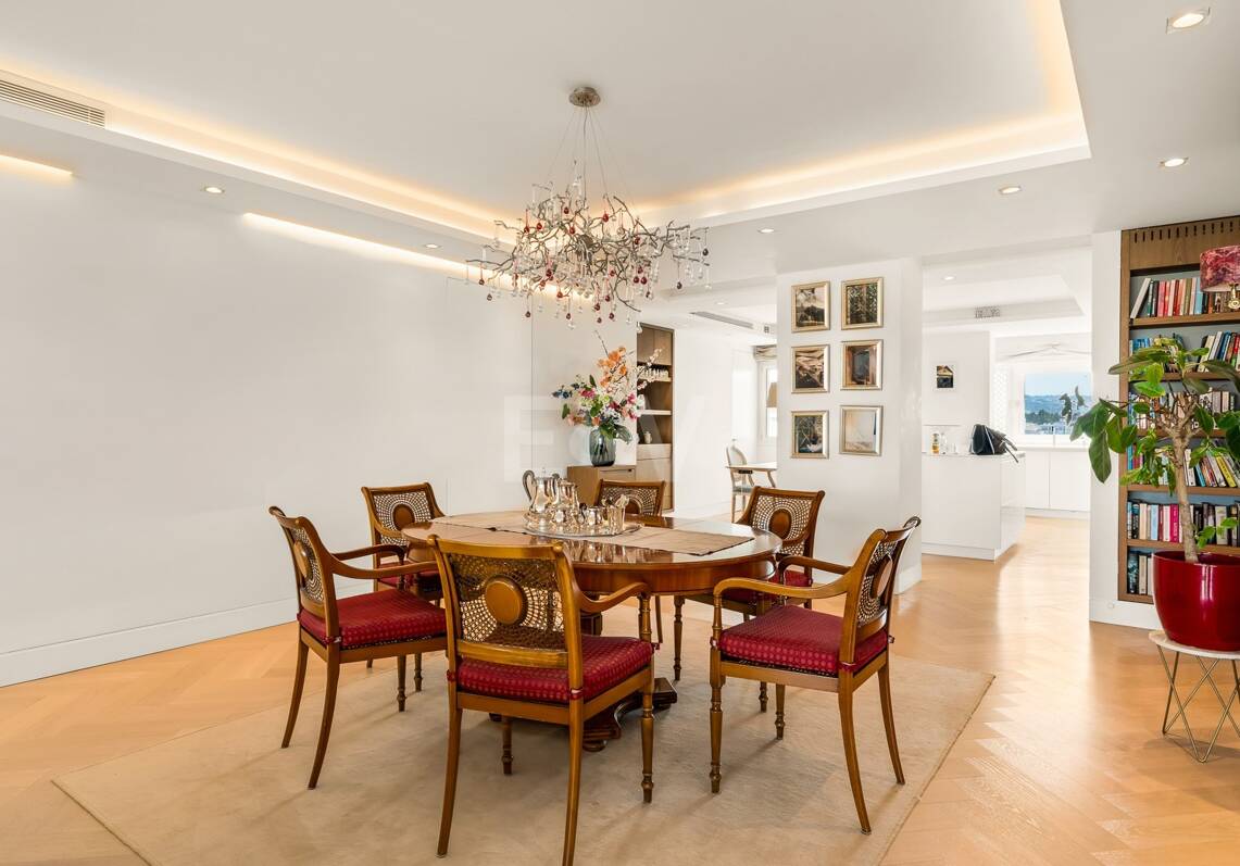 Przestronny apartament Duplex w Don Gonzalo z prywatnym basenem Plunge