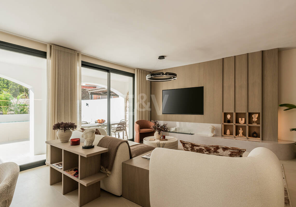 Ibiza-Style Beachside Townhouse med privat uppvärmd pool och fantastisk utomhuslivsområde