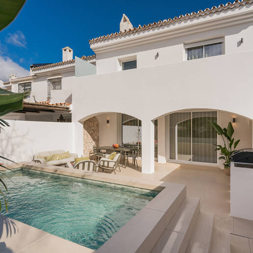 Ibizenkische Strandhaus im Stil mit privatem beheiztem Pool und Innen-Außen-Wohnen