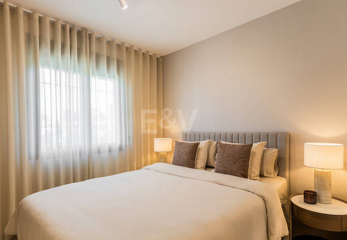 Maison de ville en bord de mer style Ibiza avec piscine chauffée privée et magnifique espace de vie extérieur