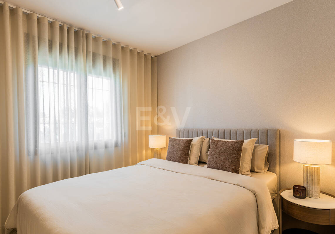 Ibiza-Style Beachside Townhouse med privat uppvärmd pool och fantastisk utomhuslivsområde