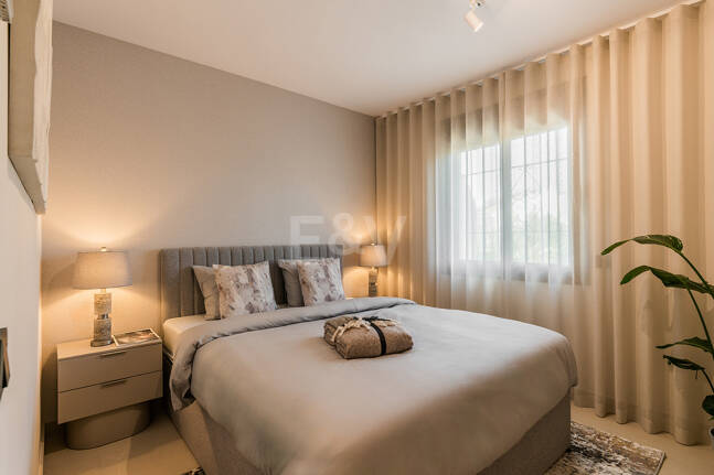 Maison de ville en bord de mer style Ibiza avec piscine chauffée privée et magnifique espace de vie extérieur