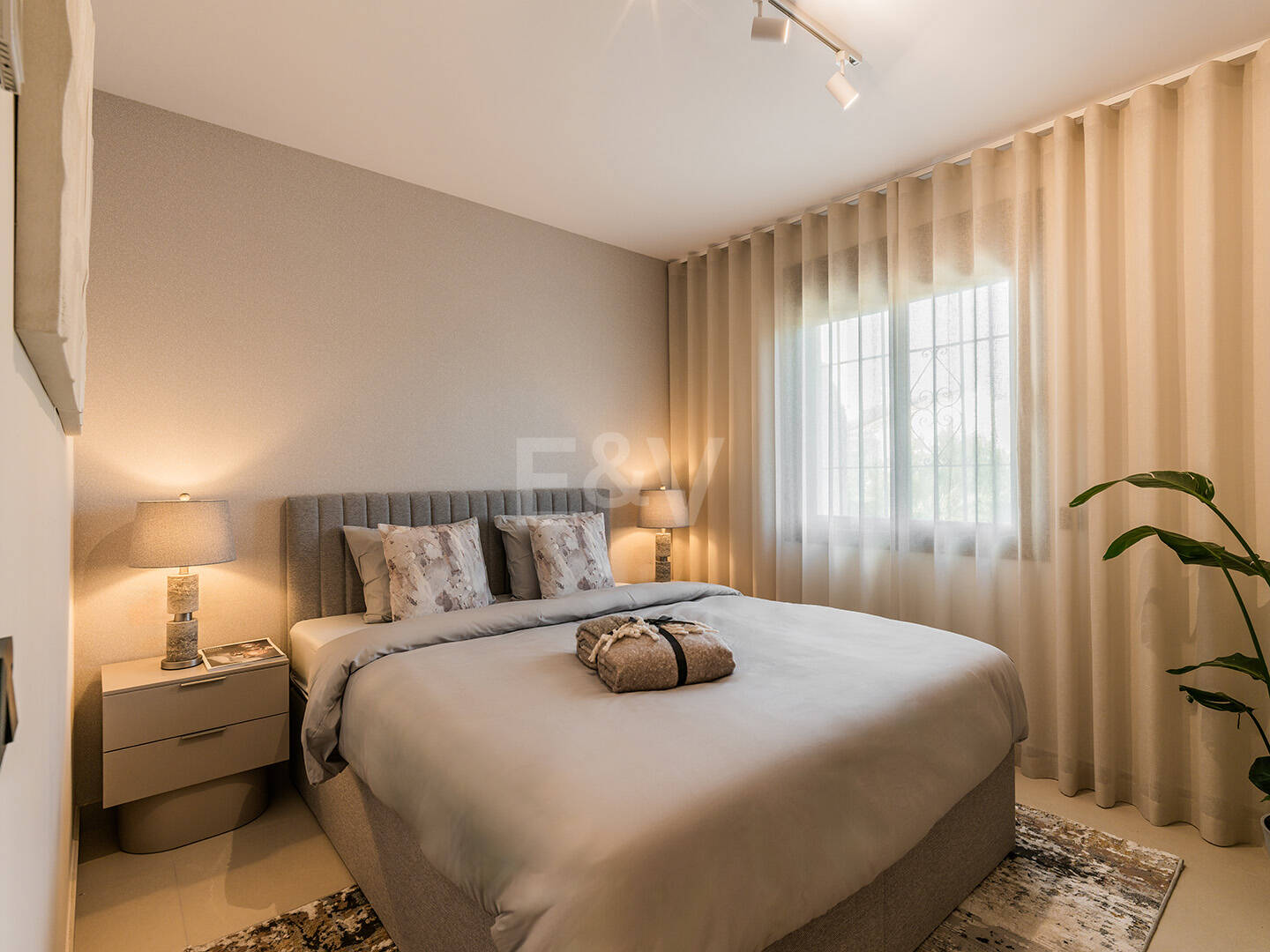 Maison de ville en bord de mer style Ibiza avec piscine chauffée privée et magnifique espace de vie extérieur