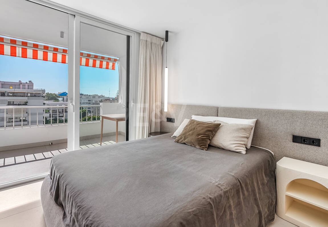 Elegantes Apartment im Zentrum von Marbella mit Pool, Terrasse und touristischer Lizenz