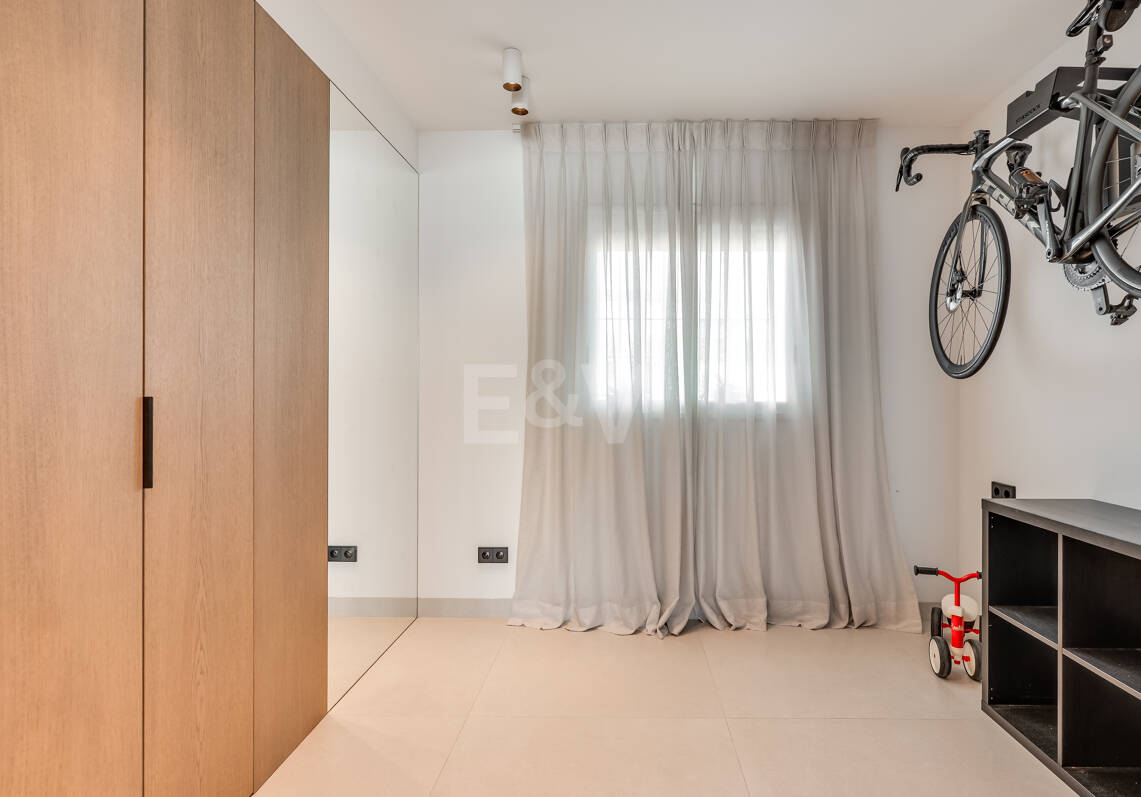 Elegancki Marbella Centre Apartament z basenem, Taras & amp; Licencja turystyczna