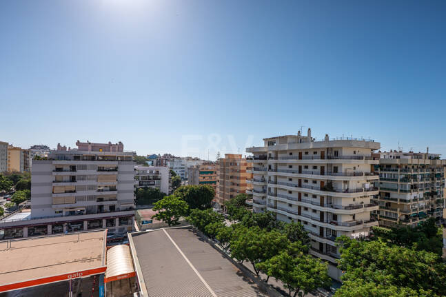 Elegantes Apartment im Zentrum von Marbella mit Pool, Terrasse und touristischer Lizenz