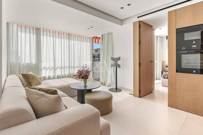 Elegantes Apartment im Zentrum von Marbella mit Pool, Terrasse und touristischer Lizenz