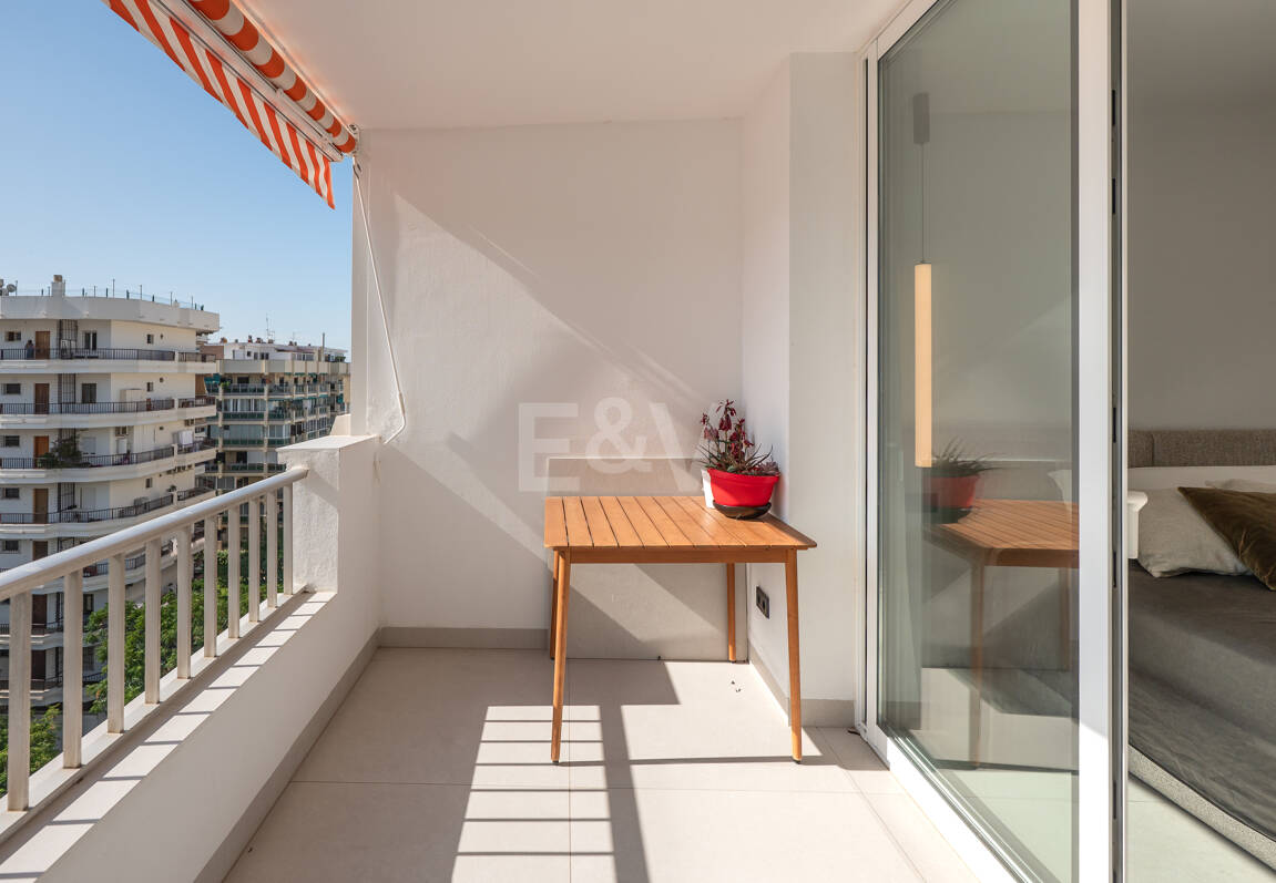 Elegant Apartment with Terrace and Pool in Marbella’s City Centre