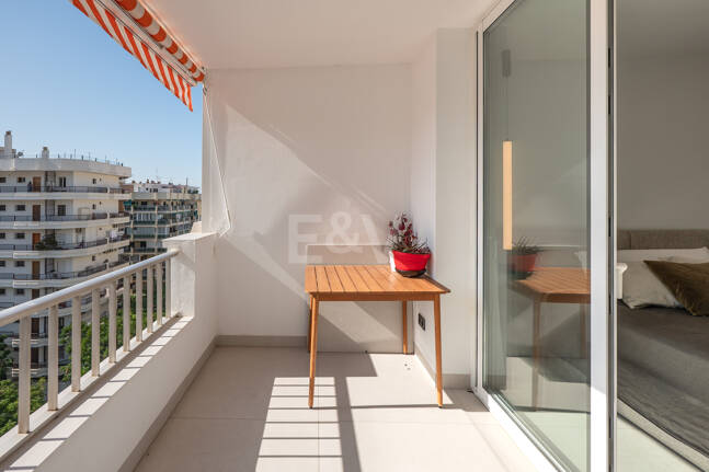 Elegant Apartment with Terrace and Pool in Marbella’s City Centre