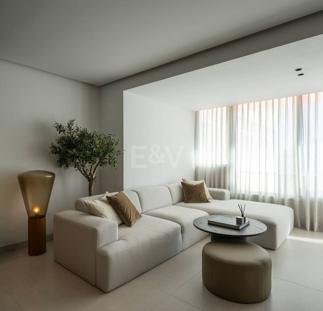 Elegantes Apartment mit Terrasse und Pool im Zentrum von Marbella
