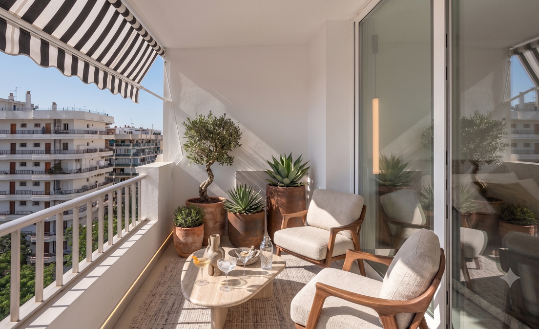 Elegante apartamento en el centro de Marbella con piscina, terraza y licencia turística