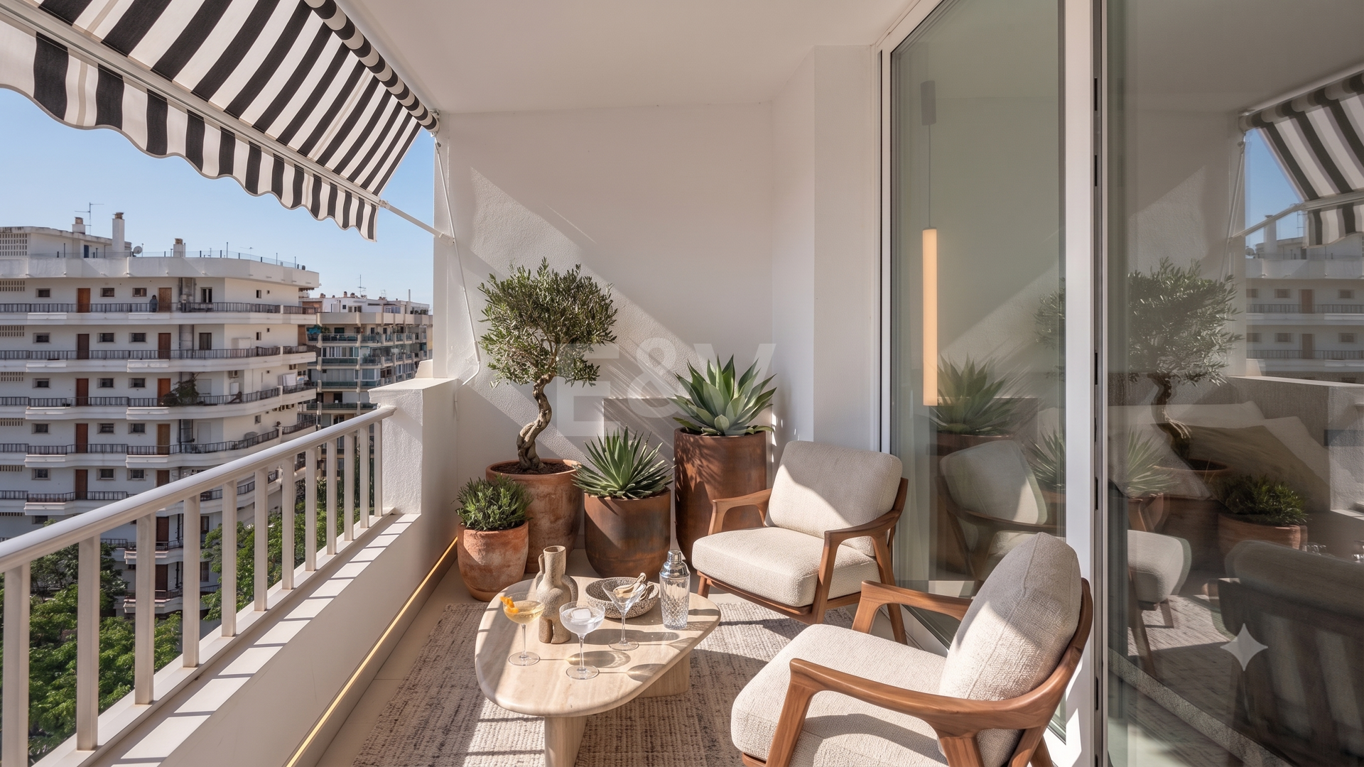Elegantes Apartment im Zentrum von Marbella mit Pool, Terrasse und touristischer Lizenz