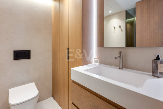 Elegantes Apartment im Zentrum von Marbella mit Pool, Terrasse und touristischer Lizenz