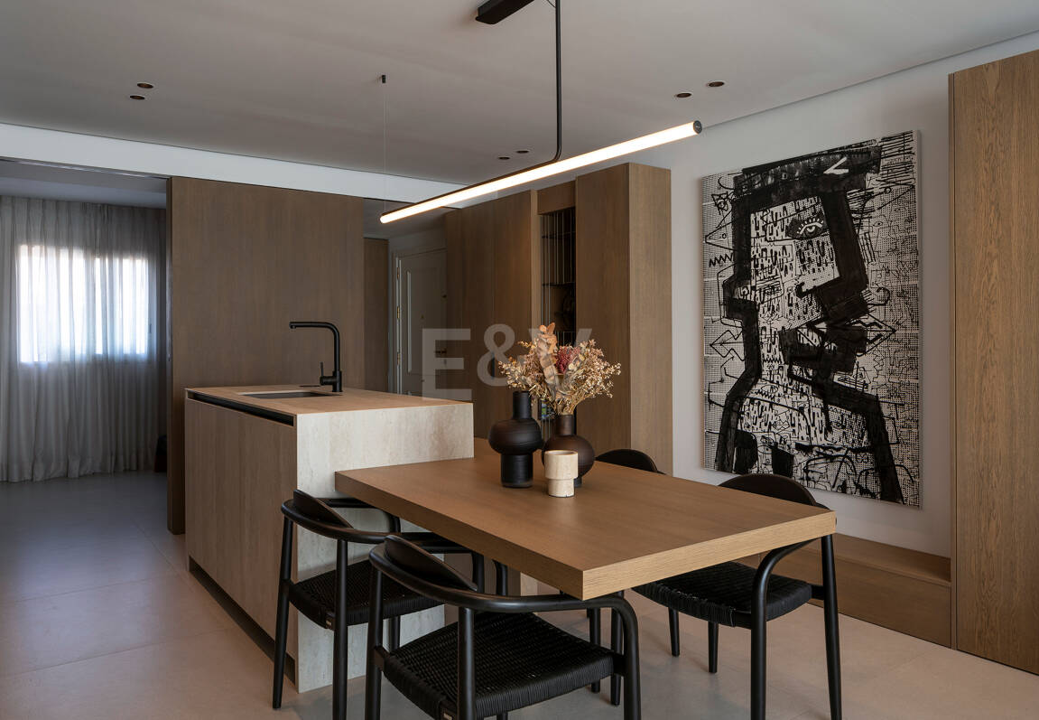 Elegantes Apartment mit Terrasse und Pool im Zentrum von Marbella