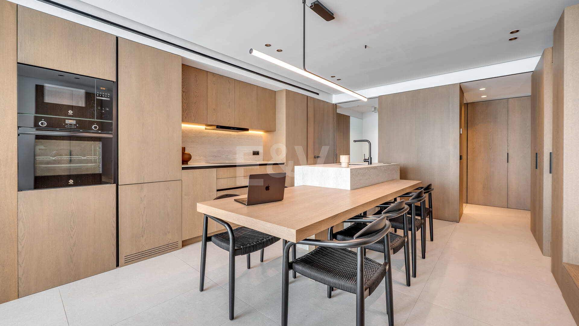 Elegantes Apartment im Zentrum von Marbella mit Pool, Terrasse und touristischer Lizenz