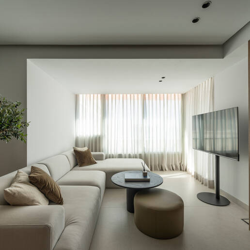 Elegantes Apartment mit Terrasse und Pool im Zentrum von Marbella