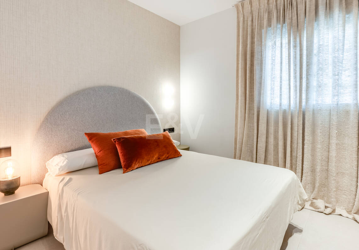 Elegancki Marbella Centre Apartament z basenem, Taras & amp; Licencja turystyczna