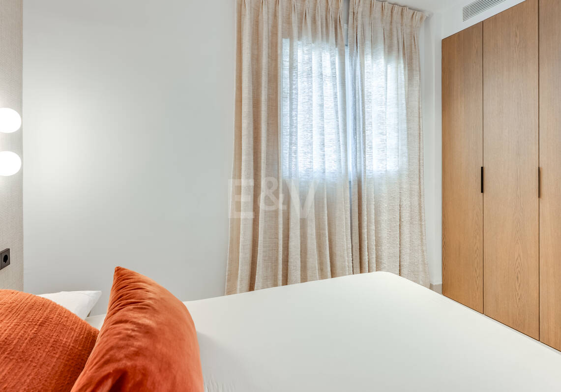 Elegancki Marbella Centre Apartament z basenem, Taras & amp; Licencja turystyczna