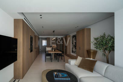 Elegantes Apartment mit Terrasse und Pool im Zentrum von Marbella