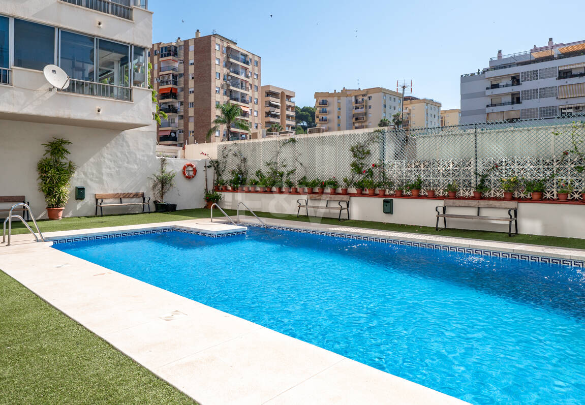 Elegantes Apartment im Zentrum von Marbella mit Pool, Terrasse und touristischer Lizenz