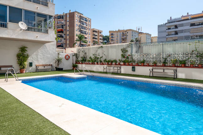 Elegantes Apartment im Zentrum von Marbella mit Pool, Terrasse und touristischer Lizenz
