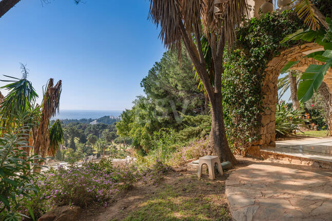 Casa Mandaluz: una majestuosa finca andaluza con vistas panorámicas