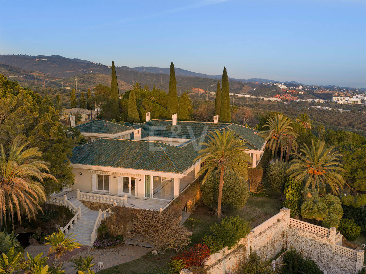 Casa Mandaluz: una majestuosa finca andaluza con vistas panorámicas