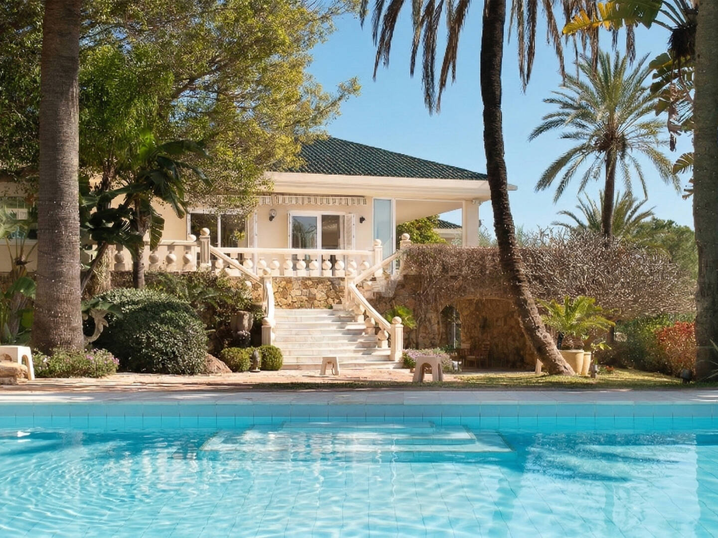 Casa Mandaluz: una majestuosa finca andaluza con vistas panorámicas