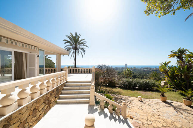 Casa Mandaluz: una majestuosa finca andaluza con vistas panorámicas