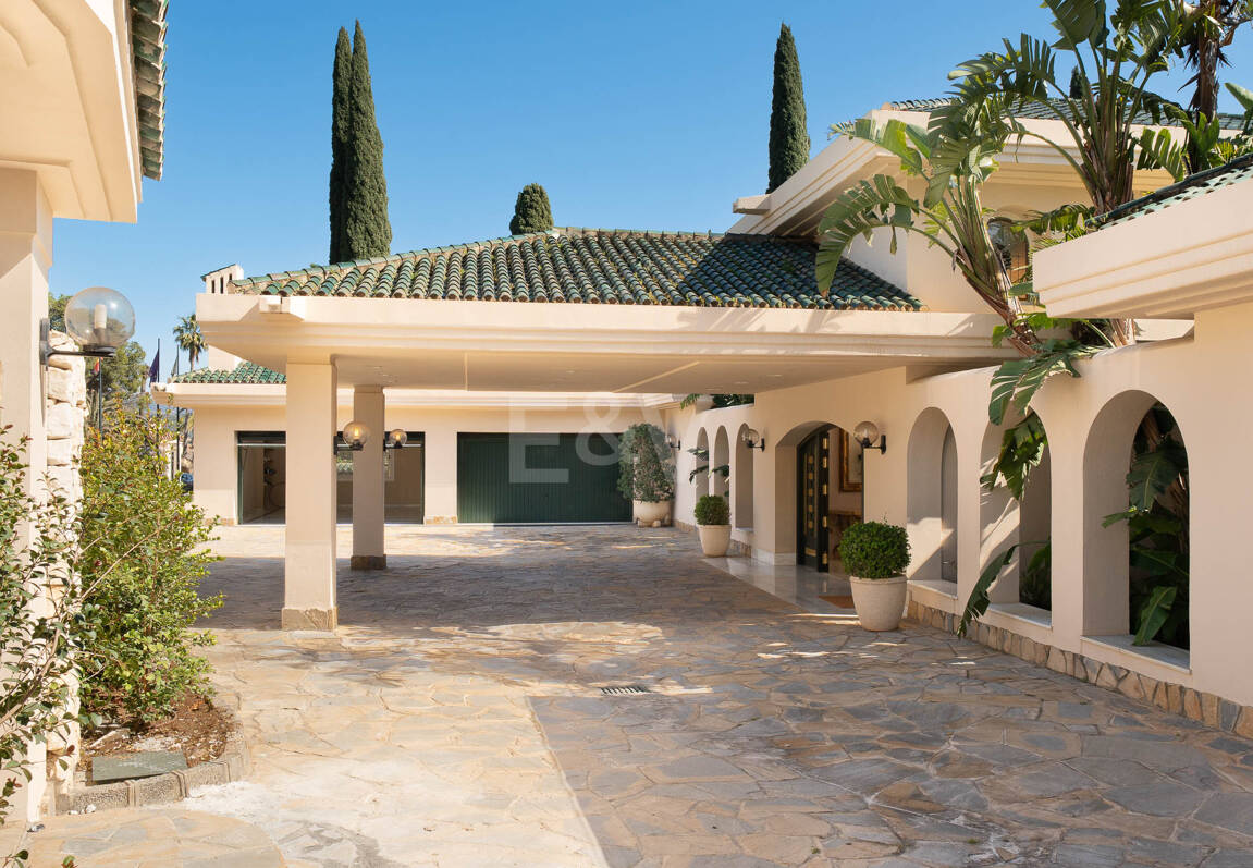 Casa Mandaluz: una majestuosa finca andaluza con vistas panorámicas