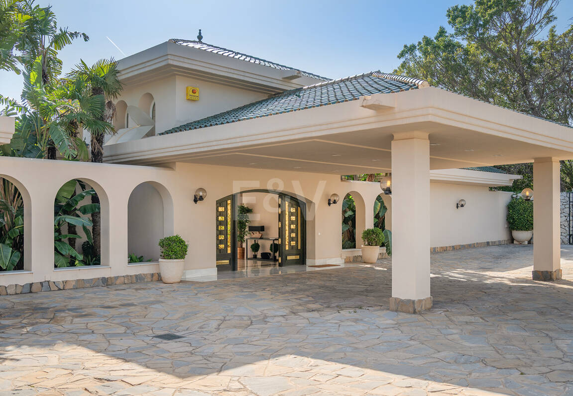 Casa Mandaluz: una majestuosa finca andaluza con vistas panorámicas