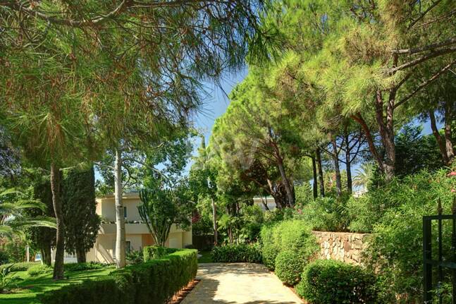Moderne Villa mit Meerblick in einer privaten Wohnanlage, Rio Real