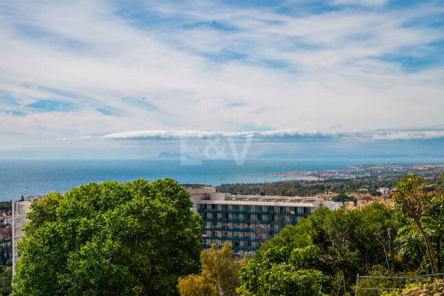 Andalusian Style Villa with Panoramic Sea Views and Private Pool in La Montua