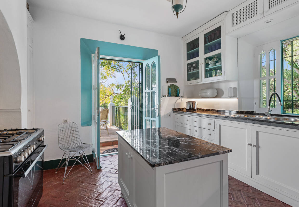 Andalusian Style Villa with Panoramic Sea Views and Private Pool in La Montua