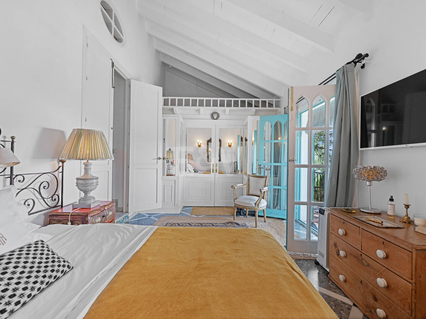 Andalusian Style Villa with Panoramic Sea Views and Private Pool in La Montua