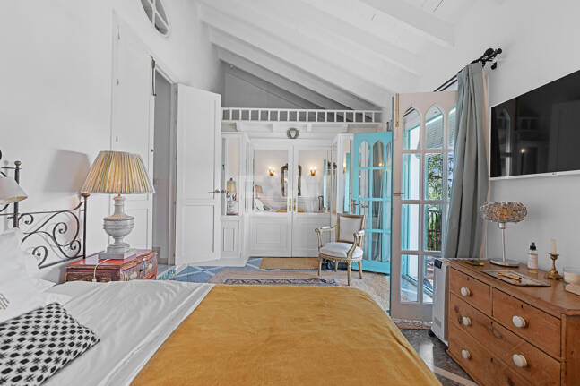 Andalusian Style Villa with Panoramic Sea Views and Private Pool in La Montua