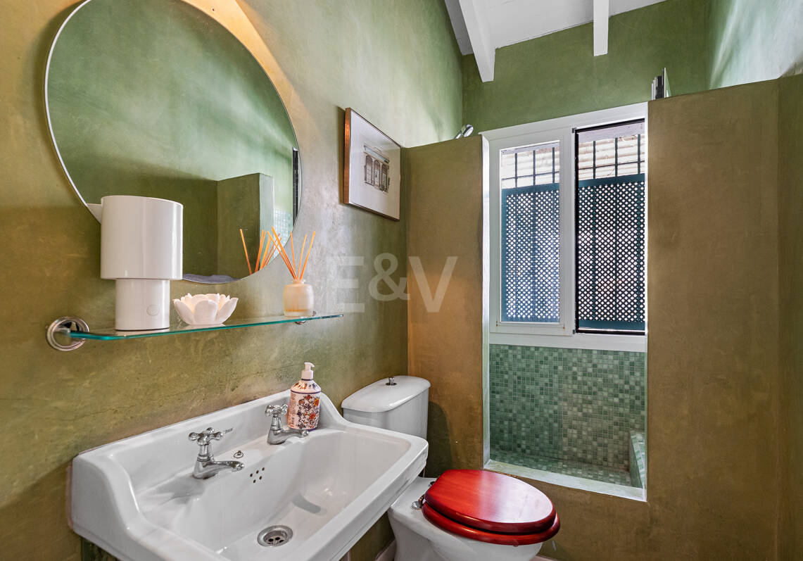 Andalusisch-stilvolle Villa mit Panoramablick auf das Meer und privatem Pool in La Montua