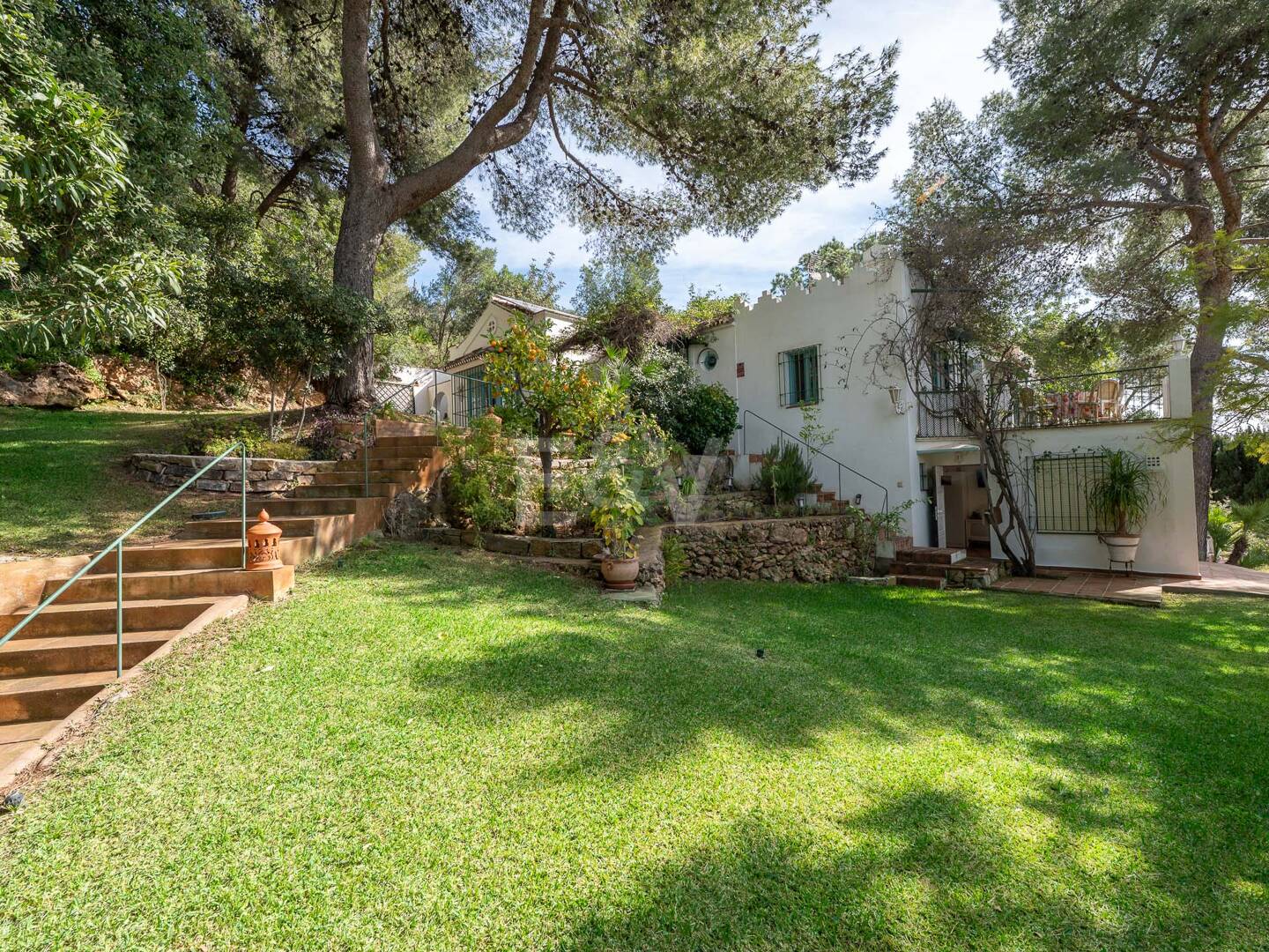 Andalusian Style Villa with Panoramic Sea Views and Private Pool in La Montua