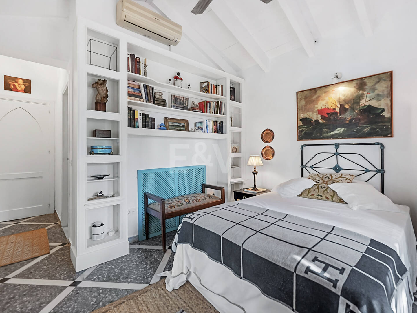 Andalusian Style Villa with Panoramic Sea Views and Private Pool in La Montua