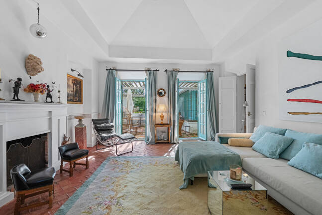 Andalusian Style Villa with Panoramic Sea Views and Private Pool in La Montua