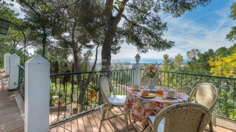 Andalusian Style Villa with Panoramic Sea Views and Private Pool in La Montua