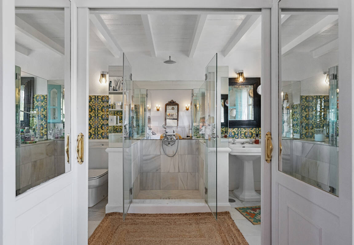 Andalusian Style Villa with Panoramic Sea Views and Private Pool in La Montua