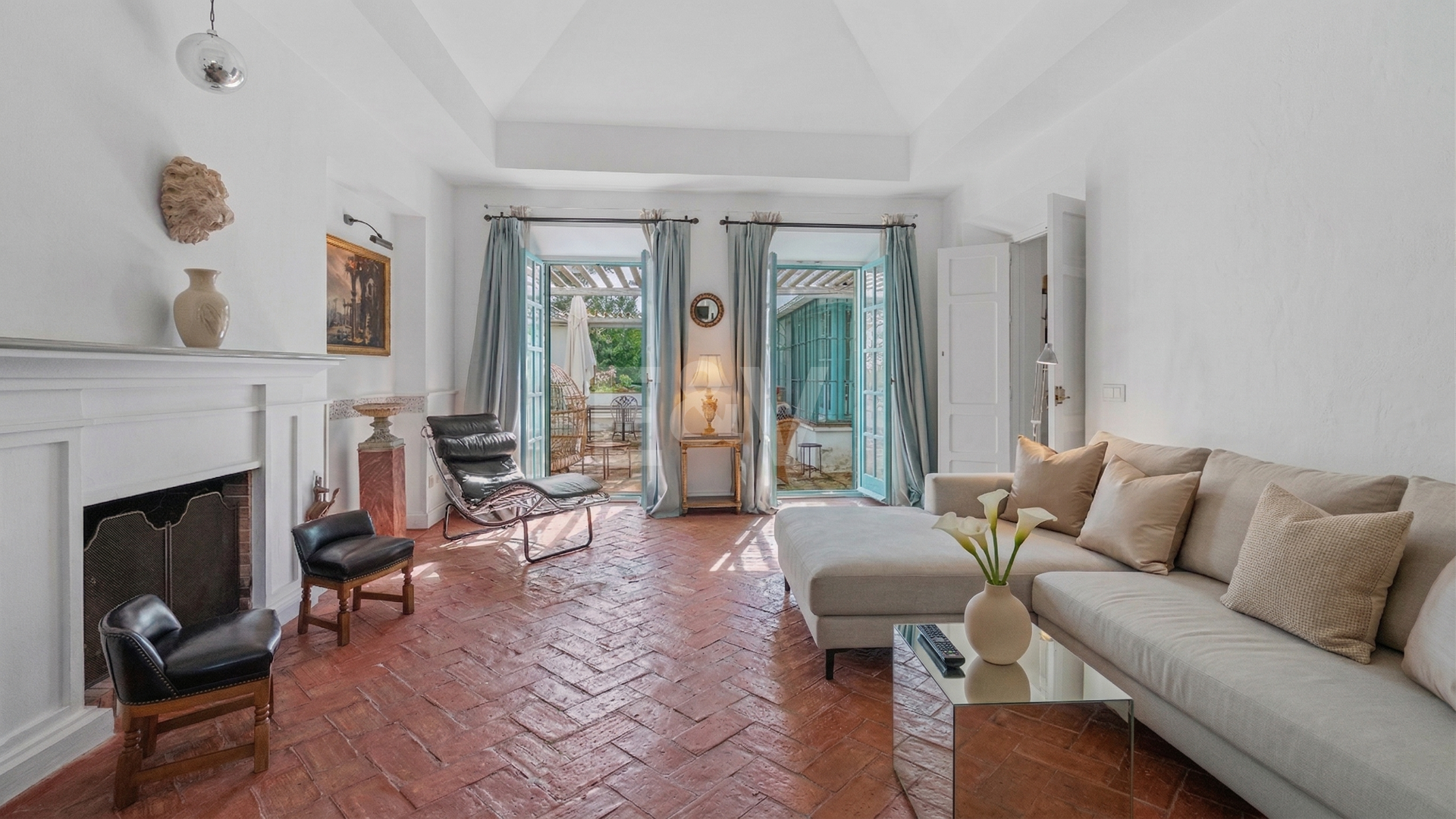 Andalusian Style Villa with Panoramic Sea Views and Private Pool in La Montua