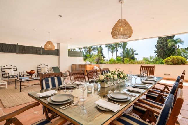 Beachside South-Facing Apartment with Large Terrace on the Golden Mile