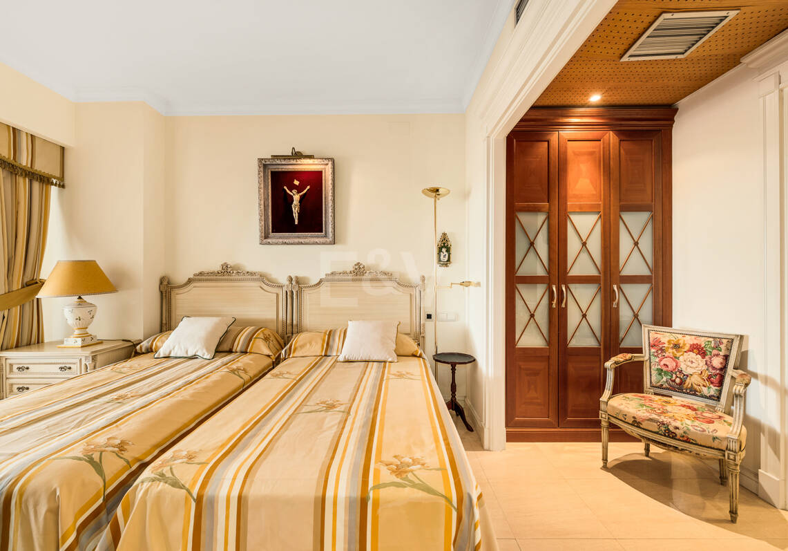 Inversión junto a la playa - Apartamento privado con gestión hotelera de alquiler en la Milla de Oro
