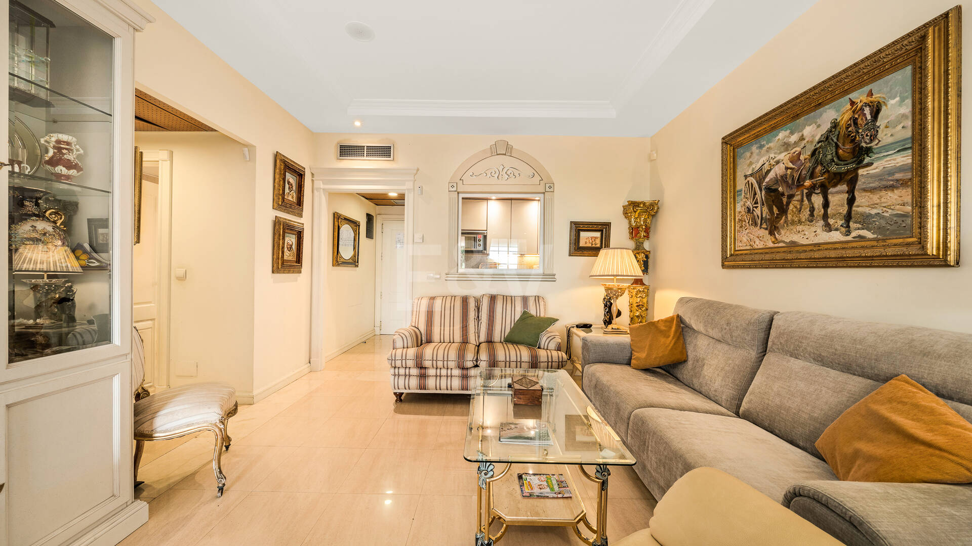Beachside South-Facing Apartment with Large Terrace on the Golden Mile