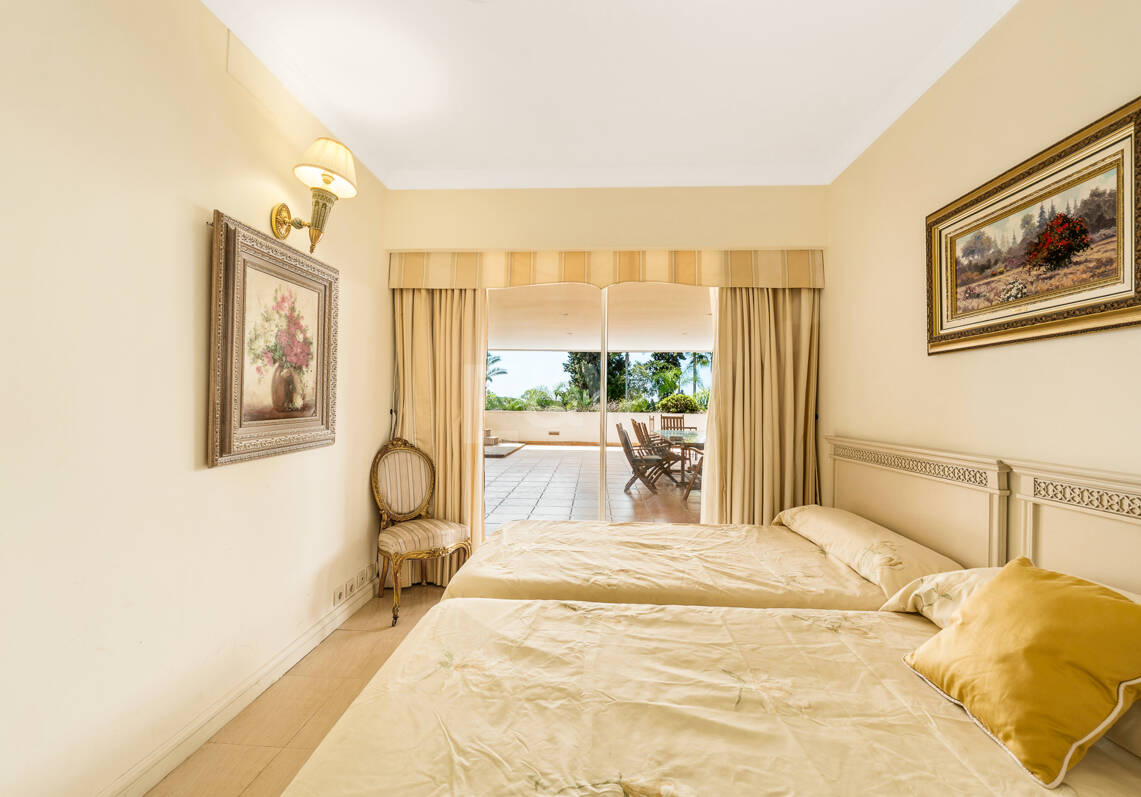 Inversión junto a la playa - Apartamento privado con gestión hotelera de alquiler en la Milla de Oro